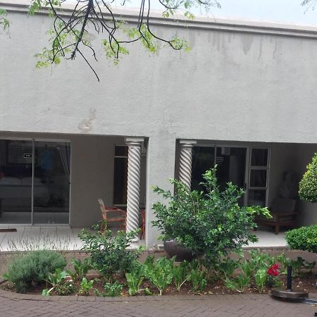 Toro Guest House Rustenburg Exterior photo